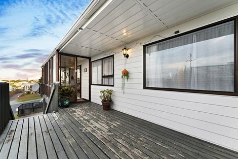 Photo of property in 8a Ladies Mile, Manly, Whangaparaoa, 0930