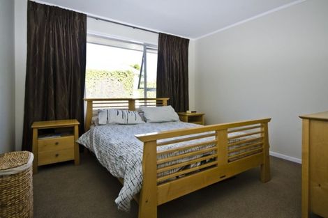 Photo of property in 2/5 Huapai Street, Onehunga, Auckland, 1061
