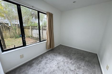 Photo of property in Lynn Park Terrace, 26/12 Ambrico Place, New Lynn, Auckland, 0600