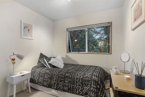 Photo of property in 1/51 Aeroview Drive, Beach Haven, Auckland, 0626