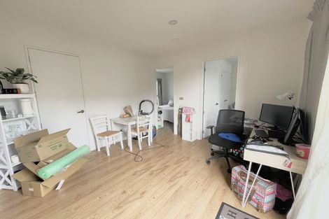 Photo of property in 3 Twin Parks Rise, Papakura, 2110