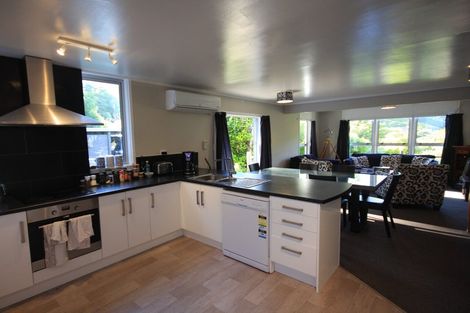 Photo of property in 65 South Karori Road, Karori, Wellington, 6012