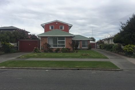Photo of property in 35 Mahars Road, Mairehau, Christchurch, 8013