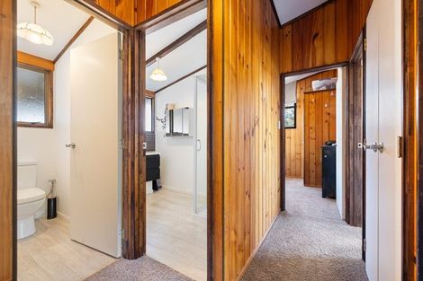 Photo of property in 6 Colonial Place, Kelvin Grove, Palmerston North, 4414