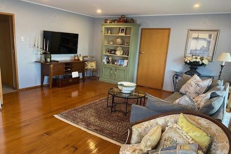 Photo of property in 1/10 Knights Road, Rothesay Bay, Auckland, 0630