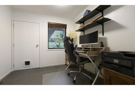 Photo of property in 17 Matija Place, Red Beach, 0932