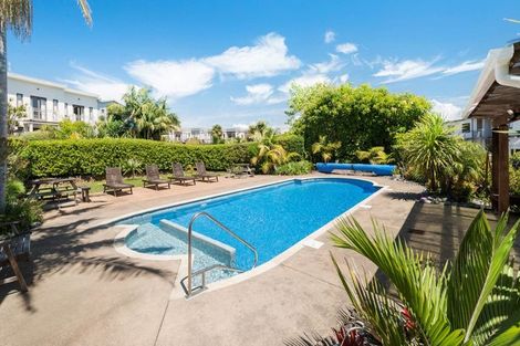 Photo of property in The Grange, 61/92 Bush Road, Albany, Auckland, 0632