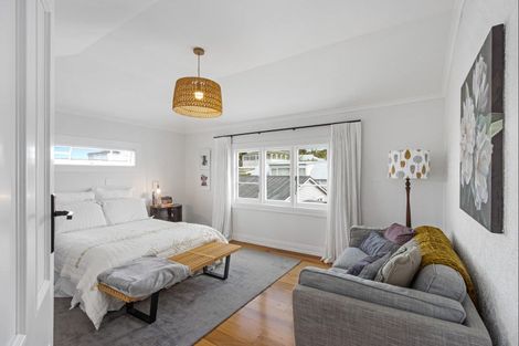 Photo of property in 11 Colenso Avenue, Hospital Hill, Napier, 4110