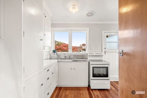 Photo of property in 25 Nile Street, Waterloo, Lower Hutt, 5011