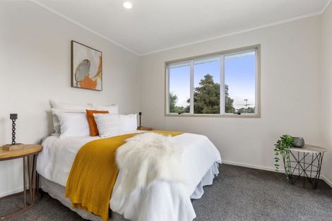 Photo of property in 10 Tamahere Drive, Glenfield, Auckland, 0629