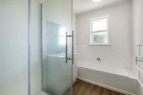 Photo of property in 199 Chivalry Road, Glenfield, Auckland, 0629