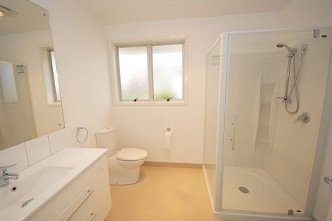 Photo of property in 2/281 Sunset Road, Sunnynook, Auckland, 0632