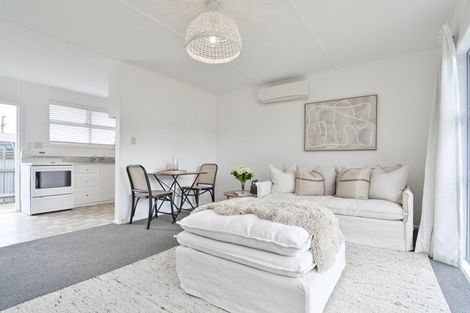 Photo of property in 1007 Saint Aubyn Street East, Parkvale, Hastings, 4122