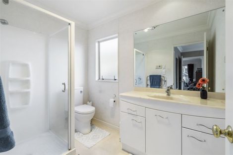 Photo of property in 13 Dunvegan Rise, East Tamaki Heights, Auckland, 2016