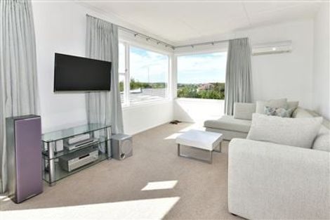 Photo of property in 1219 Whangaparaoa Road, Gulf Harbour, Whangaparaoa, 0930