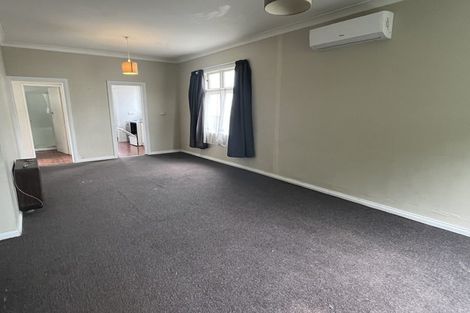 Photo of property in 92 Shamrock Street, Takaro, Palmerston North, 4412
