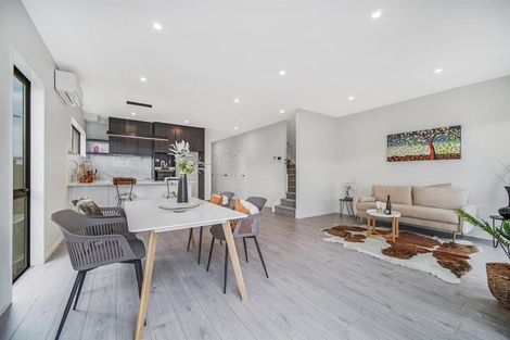 Photo of property in 73 Whare Kauri Road, Papakura, 2110