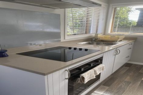 Photo of property in 1/11 Tainui Street, Torbay, Auckland, 0630