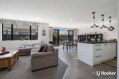 Photo of property in 14 Reel Road, Athenree, Waihi Beach, 3611