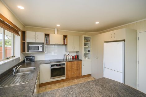 Photo of property in 22 Meridian Grove, Kelvin Grove, Palmerston North, 4414