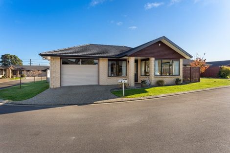 Photo of property in 30 Ian Peter Way, Otaki, 5512