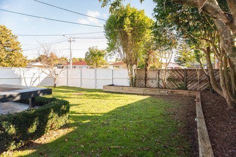 Photo of property in 8 Fenwick Crescent, Hillcrest, Hamilton, 3216