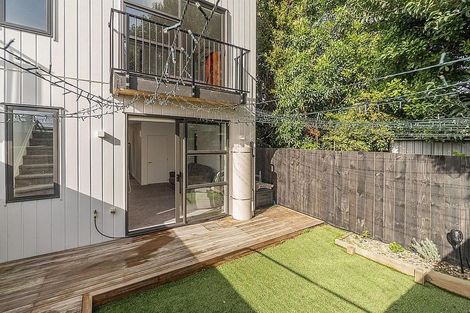 Photo of property in 4a Montmere Avenue, Te Atatu Peninsula, Auckland, 0610