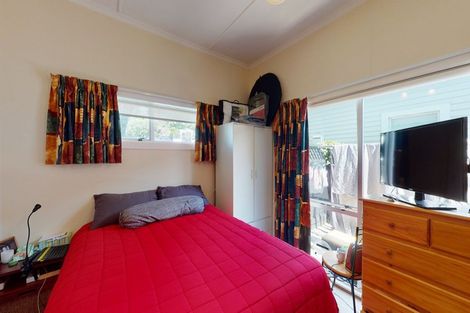 Photo of property in 9 Burnham Street, Seatoun, Wellington, 6022