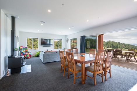 Photo of property in 32 Mahoe Close, Upper Moutere, 7173