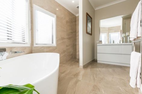 Photo of property in 7 Pelorus Avenue, Poraiti, Napier, 4112