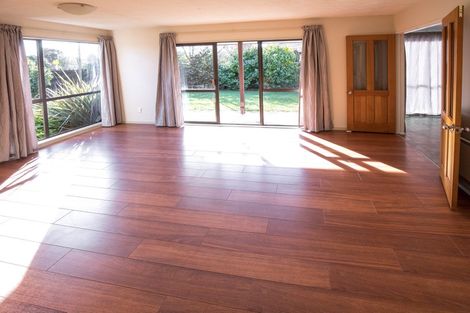 Photo of property in 654 Main North Road, Belfast, Christchurch, 8051