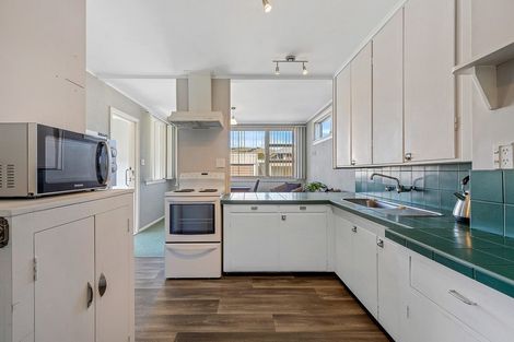 Photo of property in 19 Derrett Place, Saint Martins, Christchurch, 8022