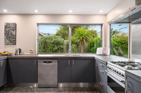 Photo of property in 3 Rere Road, Lake Hayes, Queenstown, 9304