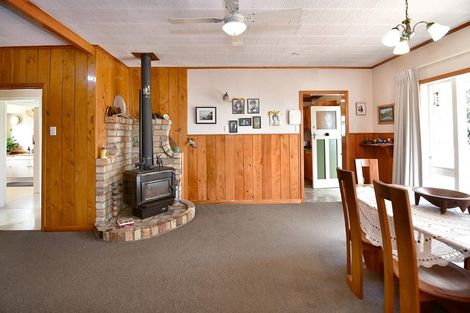 Photo of property in 2059 State Highway 16, Helensville, 0875