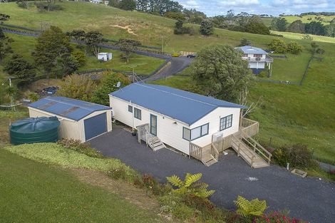 Photo of property in 220 Anderson Road, Helensville, 0875