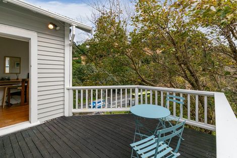 Photo of property in 4 Curtis Street, Northland, Wellington, 6012