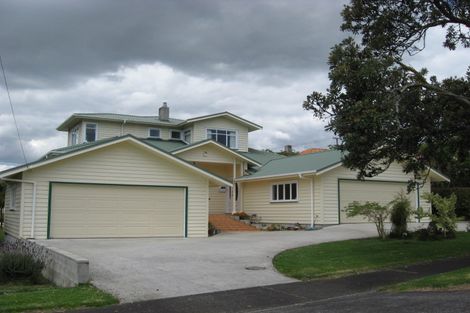 Photo of property in 27 Scott Avenue, Mangere Bridge, Auckland, 2022