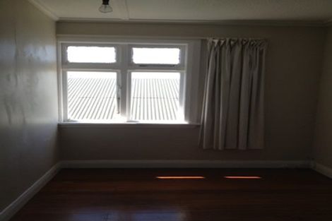 Photo of property in 12 Karepa Street, Brooklyn, Wellington, 6021