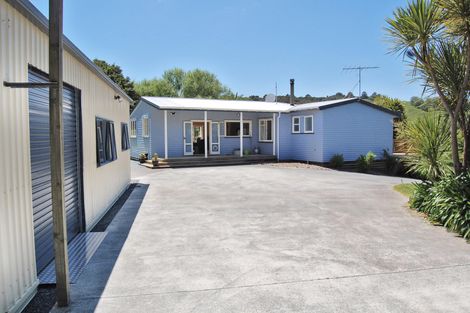 Photo of property in 70 James Road, Maungaturoto, 0587