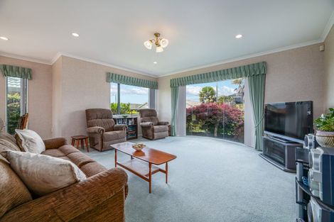 Photo of property in 9 Amesbury Rise, Henderson, Auckland, 0612
