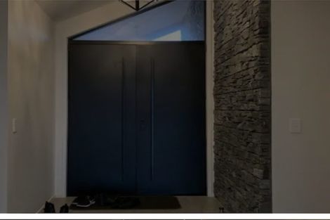 Photo of property in 63 Links Drive, Waiwhakaiho, New Plymouth, 4312