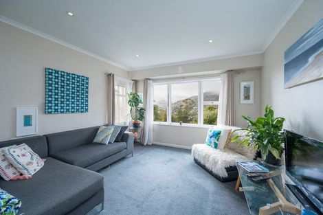 Photo of property in 18 Thompson Terrace, Toi Toi, Nelson, 7010