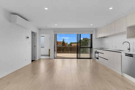Photo of property in 7c Kotahi Road, Mount Wellington, Auckland, 1062
