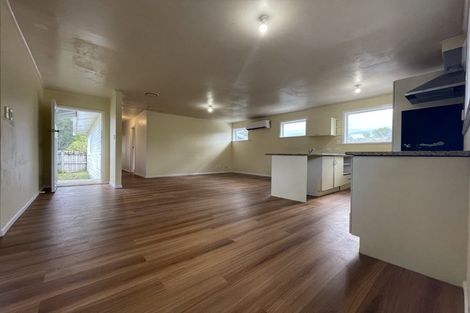 Photo of property in 36 Sherrybrooke Place, Sunnyvale, Auckland, 0612