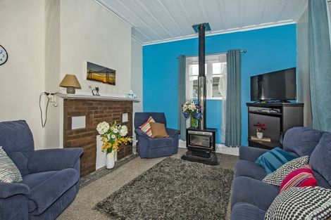 Photo of property in 94 George Street, Hikurangi, 0114