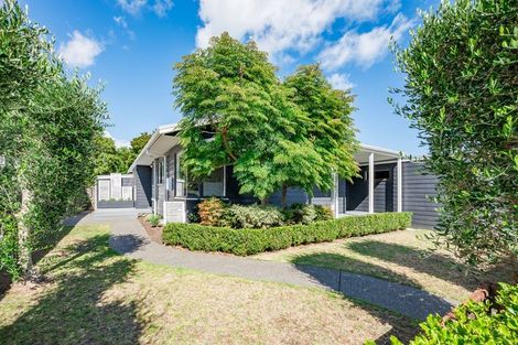 Photo of property in 11 Sunburst Court, Paraparaumu Beach, Paraparaumu, 5032
