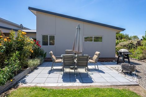 Photo of property in 52 Harakeke Road, Te Horo, Otaki, 5581