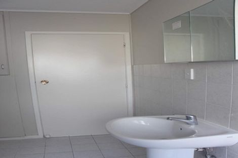 Photo of property in 5/48 Mcleod Road, Henderson, Auckland, 0612