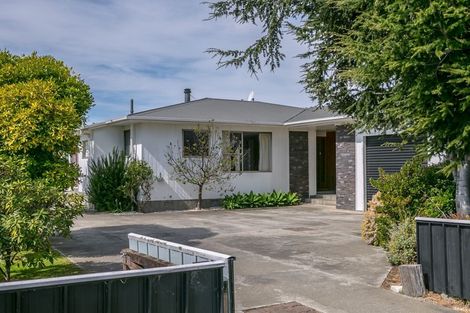 Photo of property in 30 Kitchener Street, Martinborough, 5711