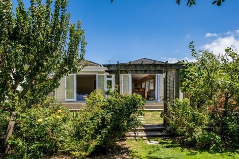 Photo of property in 33 Ropata Crescent, Boulcott, Lower Hutt, 5010